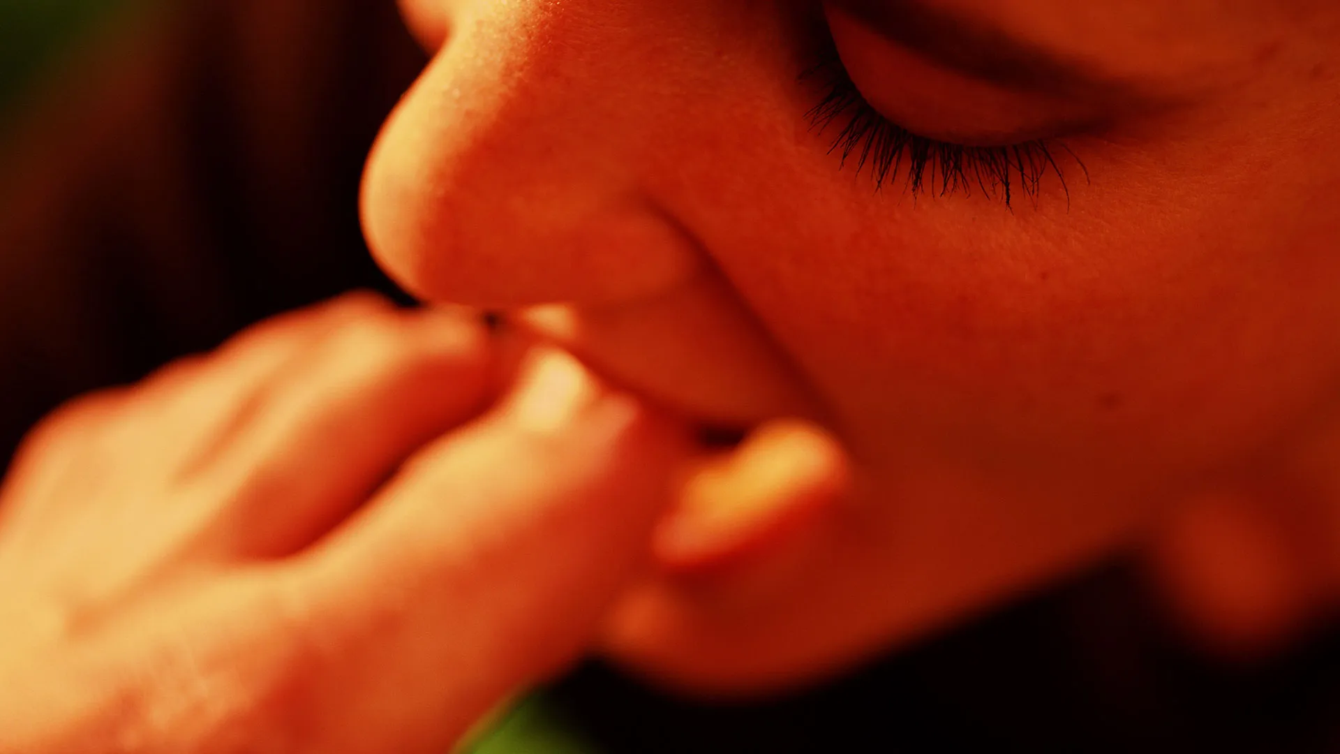 A close-up of bare feet, illustrating the most commonly reported fetish focus.
