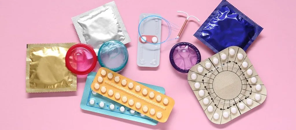Chapter banner illustrating the theme of contraception.